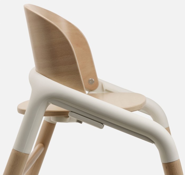 Bugaboo-Giraffe-chair-neutral-wood-white-x-200001008-05.jpg