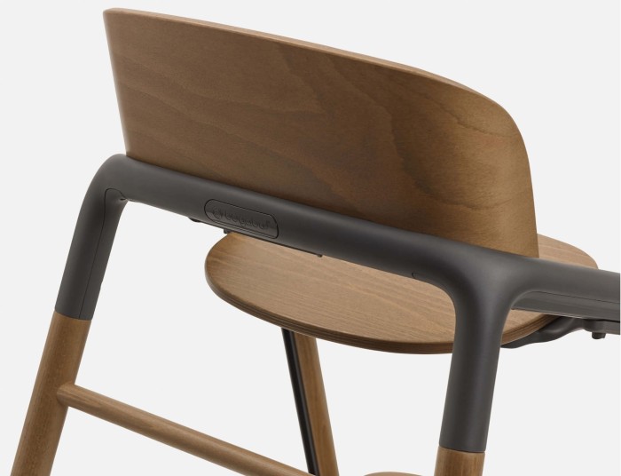 Bugaboo-Giraffe-chair-warm-wood-grey-x-200001012-04.jpg