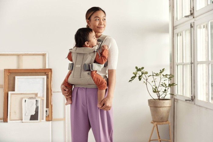 pol_pl_BABYBJORN-ONE-AIR-3D-MESH-nosidelko-Szary-Bez-10024_14.jpg