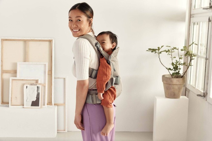 pol_pl_BABYBJORN-ONE-AIR-3D-MESH-nosidelko-Szary-Bez-10024_16.jpg