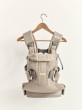pol_pl_BABYBJORN-ONE-AIR-3D-MESH-nosidelko-Szary-Bez-10024_23.jpg