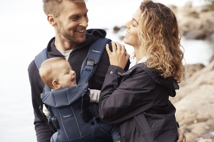 pol_pl_BABYBJORN-ONE-AIR-nosidelko-Granatowy-4083_4.jpg