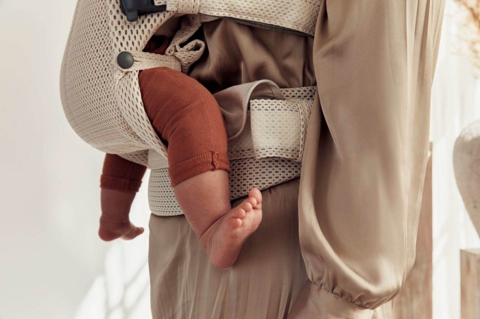 pol_pl_BABYBJORN-nosidelko-Harmony-3D-Mesh-Kremowy-30850_32.jpg
