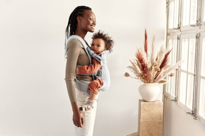 pol_pl_BABYBJORN-nosidelko-Harmony-3D-Mesh-Srebrny-9539_15.jpg