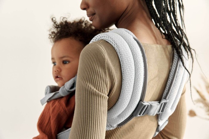 pol_pl_BABYBJORN-nosidelko-Harmony-3D-Mesh-Srebrny-9539_24.jpg
