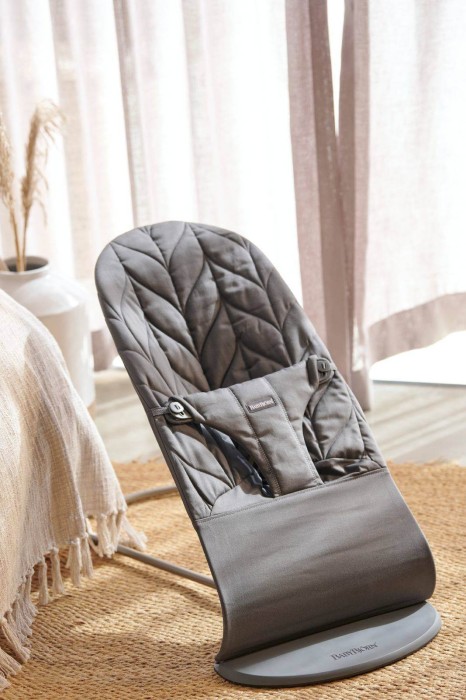 pol_pl_BABYBJORN-lezaczek-BLISS-Woven-Petal-Quilt-Antracyt-34007_14.jpg