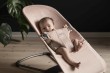 pol_pl_BABYBJORN-lezaczek-BLISS-MESH-Perlowy-Rozowy-6367_5.jpg