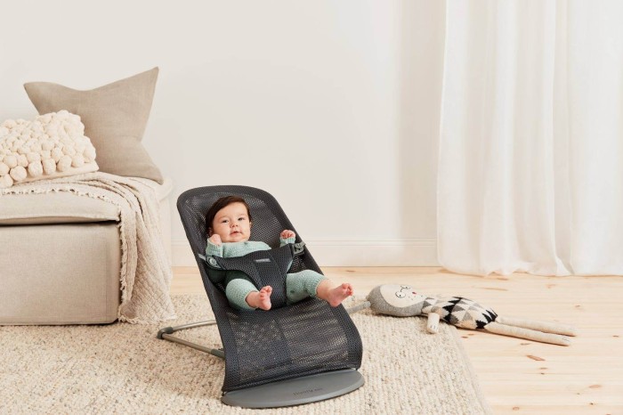 pol_pl_BABYBJORN-lezaczek-BLISS-MESH-Antracytowy-3167_26.jpg