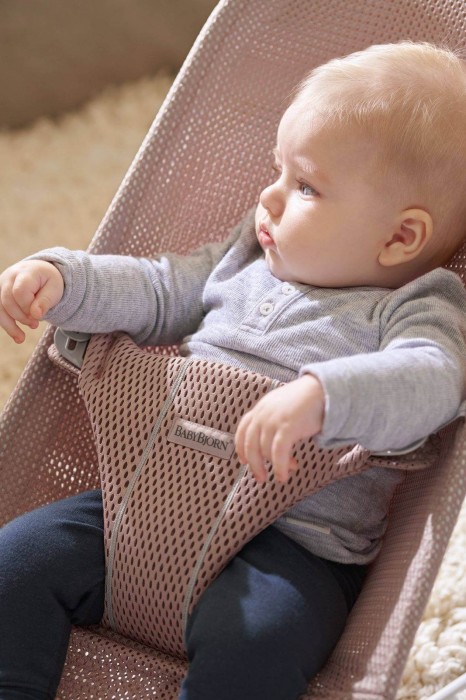 pol_pl_BABYBJORN-lezaczek-BLISS-MESH-Ciemny-Roz-9876_6.jpg
