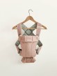 pol_pl_BABYBJORN-MINI-3D-Mesh-nosidelko-Zgaszony-Roz-10019_4.jpg