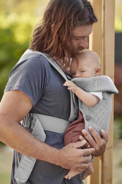 pol_pl_BABYBJORN-MINI-3D-Mesh-nosidelko-Szary-7825_1.jpg