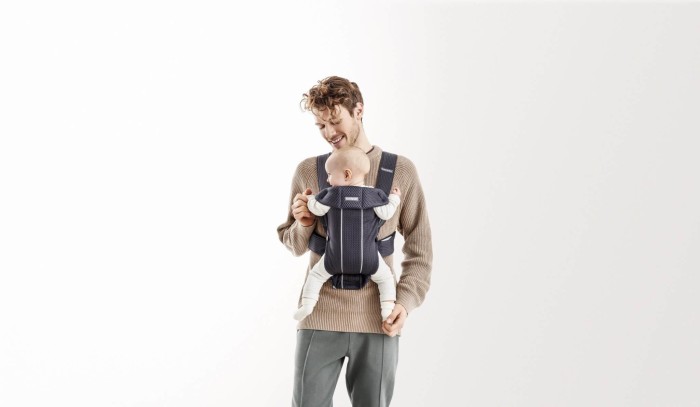 pol_pl_BABYBJORN-MINI-3D-Mesh-nosidelko-Antracytowy-4192_2.jpg