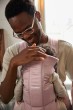 pol_pl_BABYBJORN-MINI-Woven-nosidelko-Zgaszony-Roz-33938_11.jpg