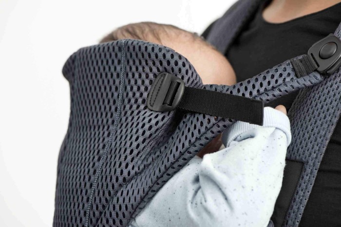 pol_pl_BABYBJORN-MOVE-3D-Mesh-nosidelko-Antracyt-7356_4.jpg