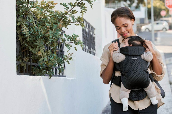 pol_pl_BABYBJORN-MOVE-3D-Mesh-nosidelko-Czarny-30852_10.jpg