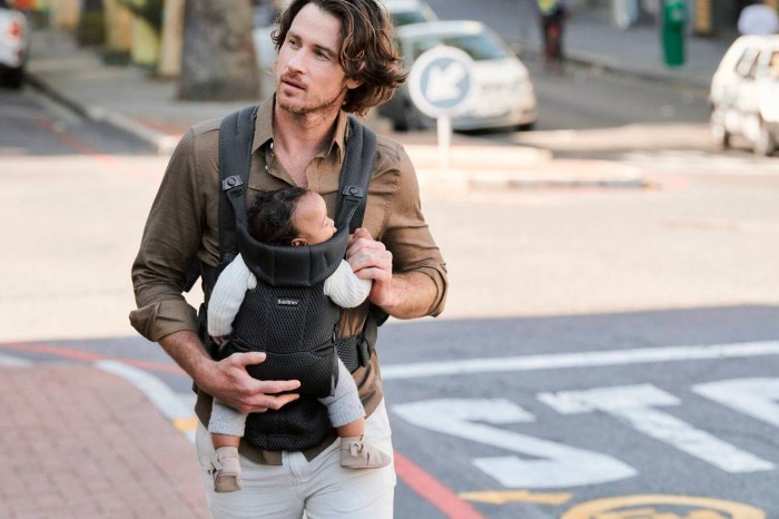 pol_pl_BABYBJORN-MOVE-3D-Mesh-nosidelko-Czarny-30852_12.jpg
