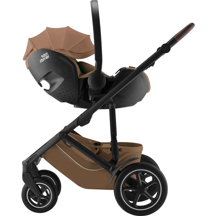 JPG-BABY-SAFE_PRO_WarmCaramel_01_Reclined_SMILE_5Z_MattBlack_BrownHandle_2025_72dpi_2000x2000.jpg