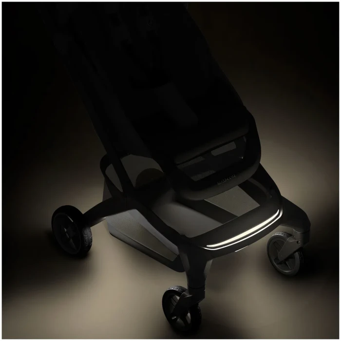 Maxi-Cosi wózek spacerowy z podświetleniem Fame Cabin Onyx Black