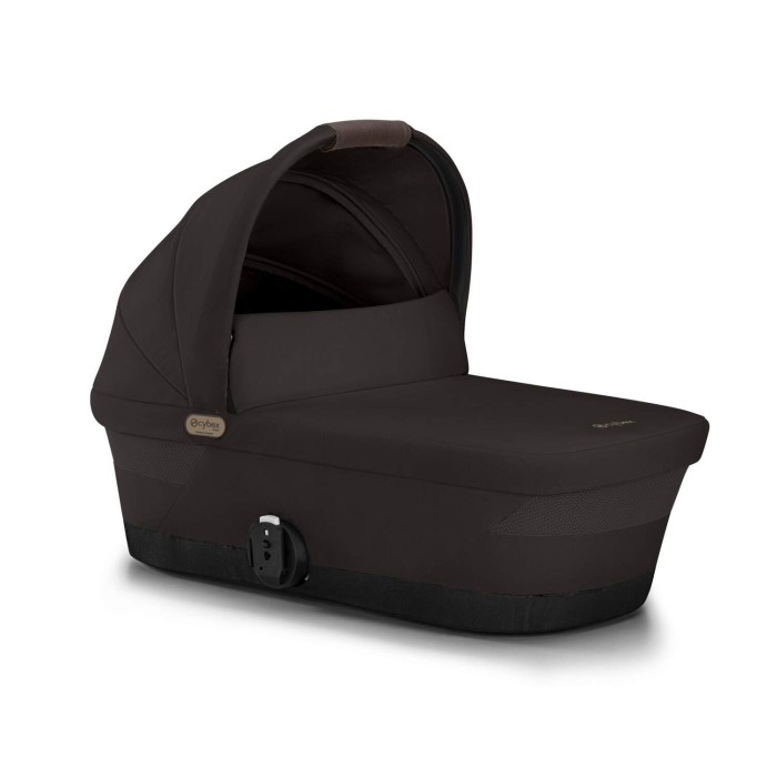 Gondola wózka Cybex e-Gazelle w kolorze Chocolate Brown, widok pod kątem. Prezentuje design gondoli, w tym budkę i osłonę na nóżki.