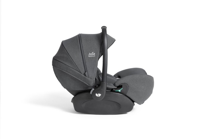 Fotelik Joie i-Level Pro stworzony z myślą o mobilności. Dzięki lekkiej konstrukcji i ergonomicznej rączce, przenoszenie go jest wyjątkowo łatwe. Idealne rozwiązanie dla aktywnych rodziców, którzy cenią sobie wygodę i funkcjonalność.