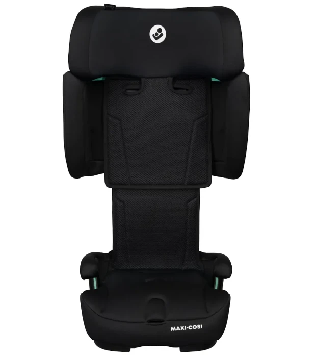 Czołowy widok fotelika Maxi-Cosi Nomad XL Plus w trybie boostera, z pasem samochodowym przechodzącym przez odpowiednie prowadnice