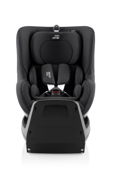 Fotelik Britax Römer Dualfix M Plus w kolorze Carbon Black – widok od frontu, pięciopunktowe pasy bezpieczeństwa i głęboka skorupa ochronna.