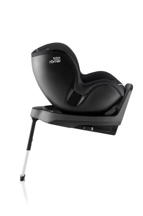 Britax Römer Dualfix M Plus Carbon Black – tyłem do kierunku jazdy (RWF), ustawienie w trybie spoczynkowym z odchyleniem.