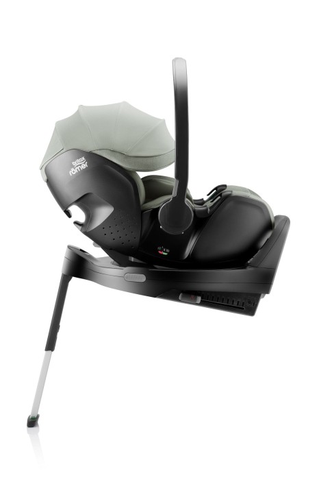 Britax Römer Baby-Safe Pro Sage Green na bazie Vario Base 5Z – ustawienie w pozycji leżącej.