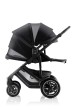 Spacerówka Britax Römer SMILE 5Z Carbon Black z rozłożonym siedziskiem do pozycji leżącej i powiększoną budką.