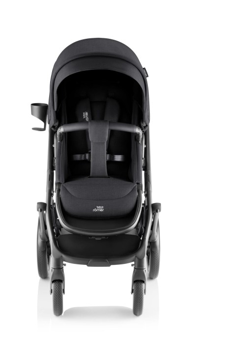 pacerówka Britax Römer SMILE 5Z Carbon Black – siedzisko ustawione przodem do rodzica, budka w pozycji rozłożonej.