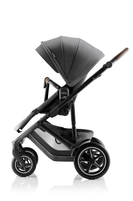 Spacerówka Britax Römer Smile 5Z Mineral Grey – widok przodem na rozłożone siedzisko
