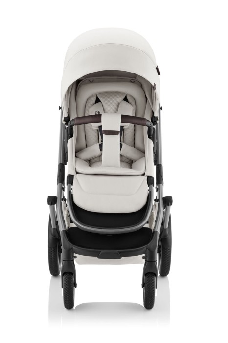 Britax Römer Smile 5Z Soft Taupe – spacerówka przodem do rodzica, widok od przodu, budka rozłożona