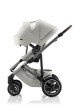 Britax Römer Smile 5Z spacerówka Linen Grey, daszek maksymalnie rozłożony, widok z boku.