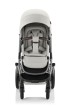 Britax Römer Smile 5Z spacerówka Linen Grey, widok od przodu, tapicerka i szelki bezpieczeństwa.
