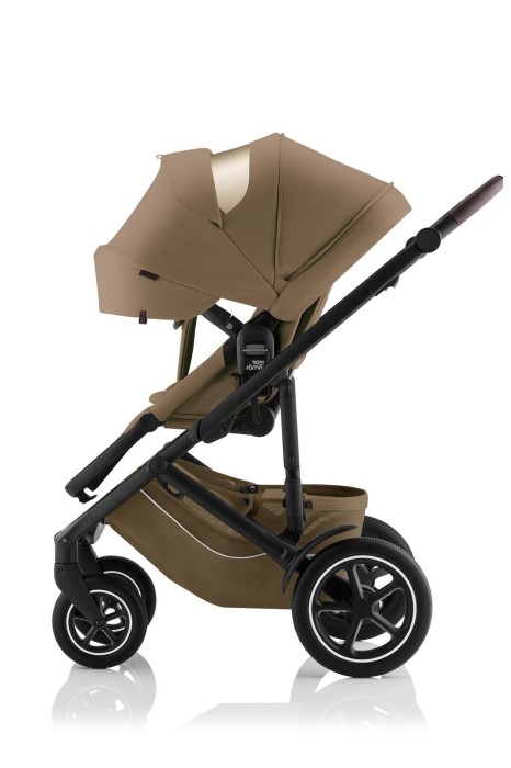 Britax Römer Smile 5Z spacerówka Warm Caramel – daszek przeciwsłoneczny rozłożony
