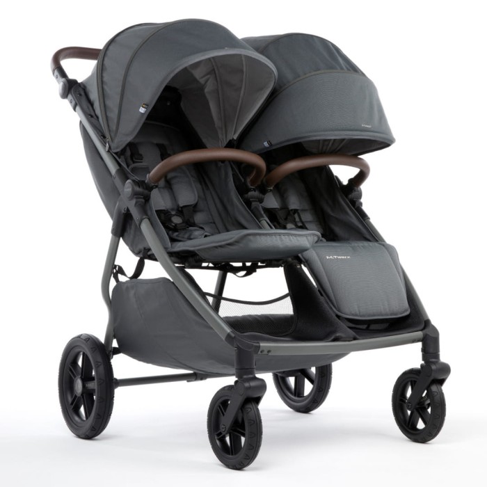 mast m.twin x - wózek bliźniaczy - wersja spacerowa - widok od przodu - regulacja podnóżka, przedłużenie budki - kolor volcanic ash