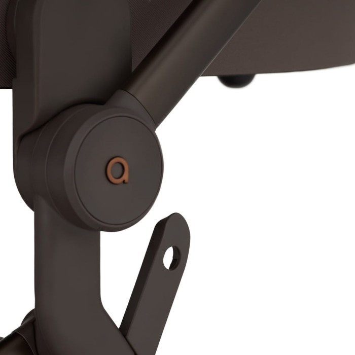 Eleganckie wykończenie wózka Anex Flow w kolorze Browny