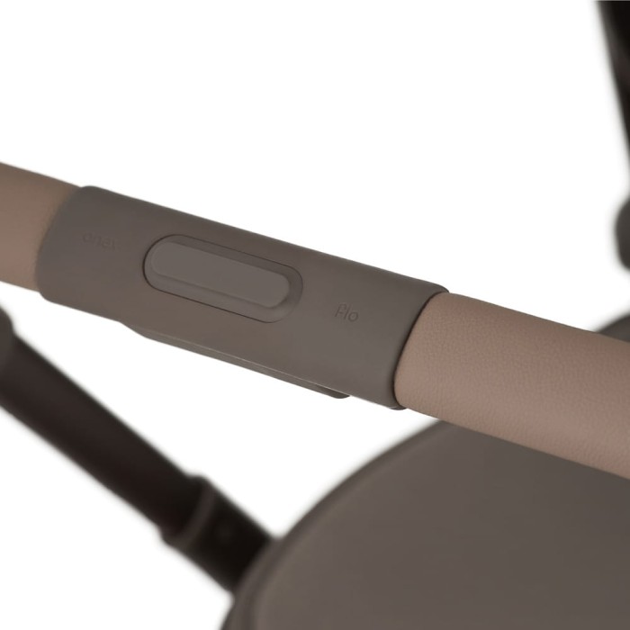 Teleskopowo regulowana rączka w wózku Anex Flo - kolor Yuki