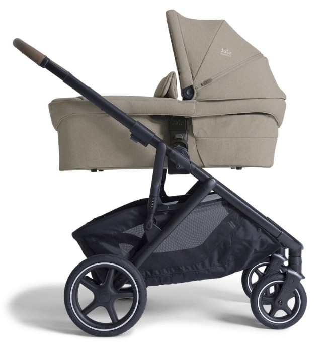 joie versiti - kolekcja signature - wózek głęboki - wersja pojedyncza - kolor sandstone - widok od boku