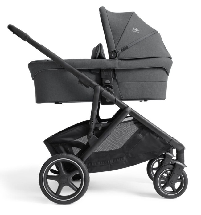 joie versiti - kolekcja signature - wózek głęboki - wersja pojedyncza - kolor ebony - widok od boku