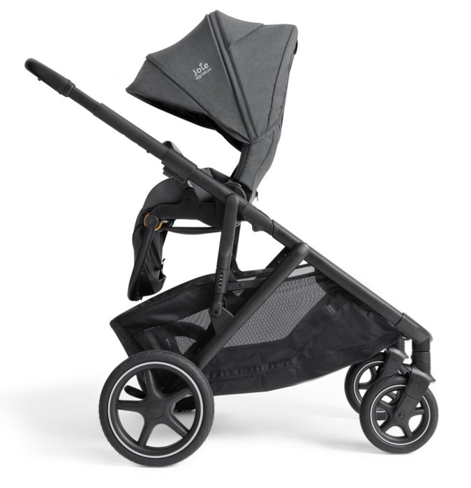 joie versiti - kolekcja signature - wózek spacerowy - wersja pojedyncza - przodem do rodzica - kolor ebony - widok od boku