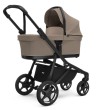 thule sleek 2 - wózek dziecięcy 2w1 - wersja głęboka  - wózek z możliwością rozbudowy dla dwójki dzieci - kolor taupe (beż)  - widok pod skosem - tyłem do kierunku jady