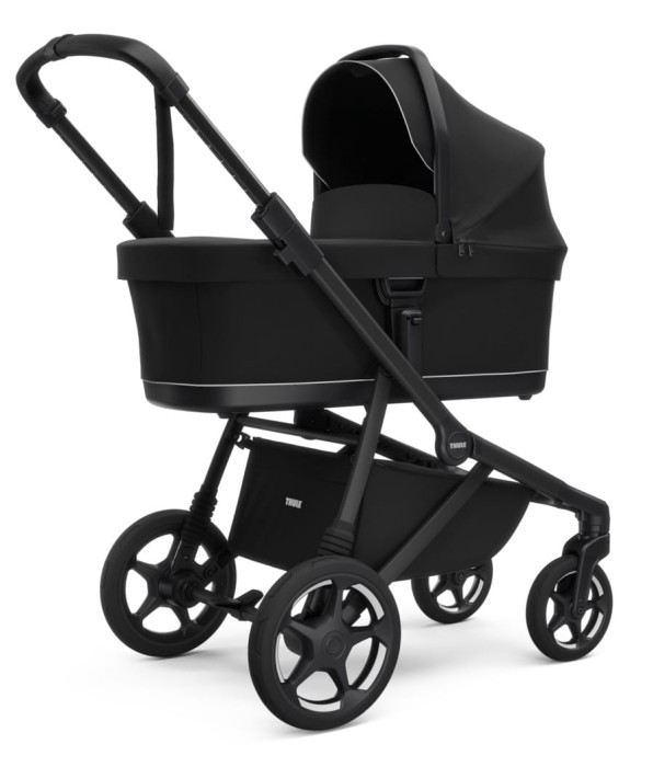 thule sleek 2 - wózek dziecięcy - wersja głęboka dla jednego dziecka - kolor czarny - widok pod skosem