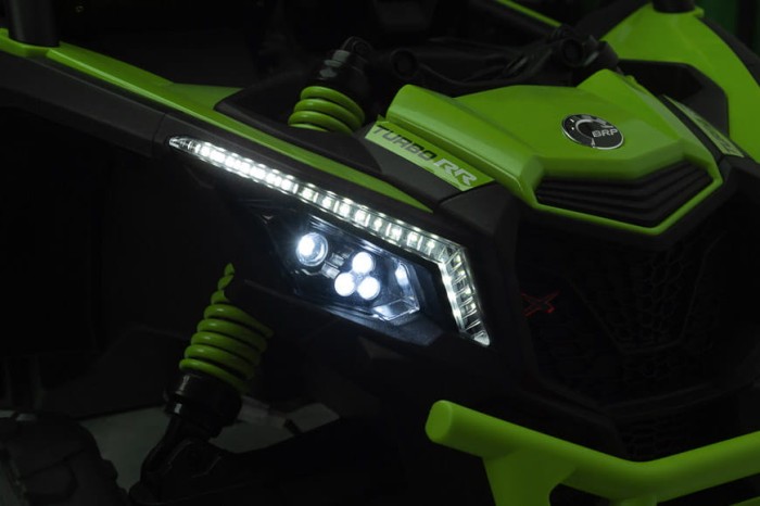 TOYZ MAVERICK -pojazd dla 3 latka  - kolor GREEN- zdjęcie przednich lamp LED