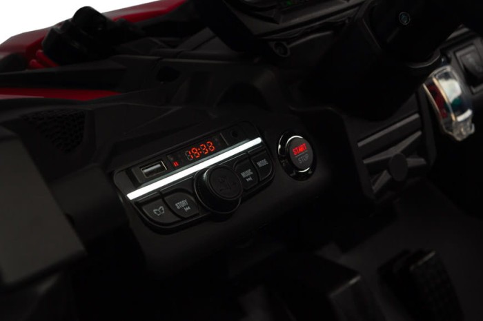 TOYZ MAVERICK - samochód na akumulator dla 4 latka  - kolor RED - zdjęcie kokpit