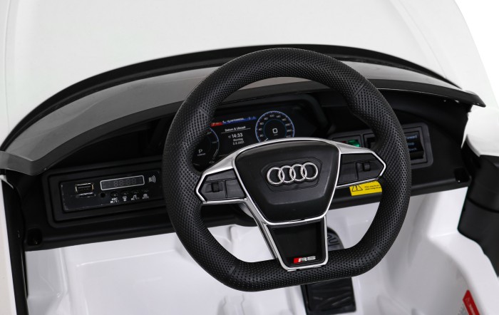 Audi RS E-Tron GT na akumulator Biały + Pilot + Napęd 4x4 + Radio MP3 + LED + EVA-10 6870 