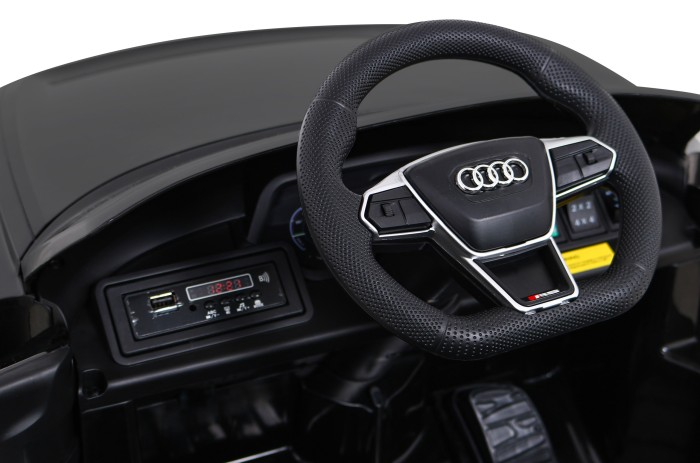 Audi RS E-Tron GT na akumulator Czarny + Pilot + Napęd 4x4 + Radio MP3 + LED + EVA-9 6871 