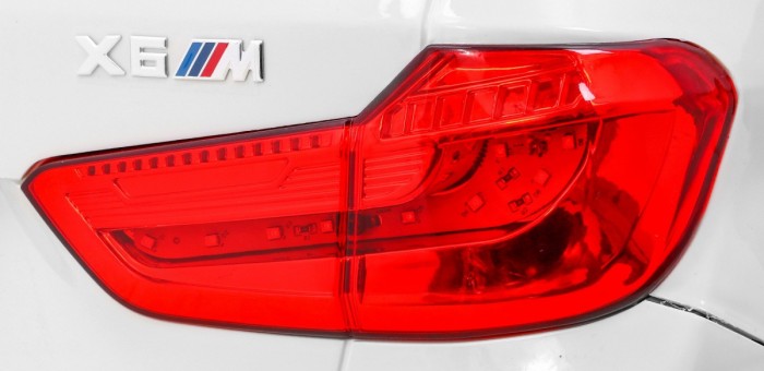 BMW X6M Elektryczne Autko dla dzieci, Biały SUV + Pilot-13 6910 