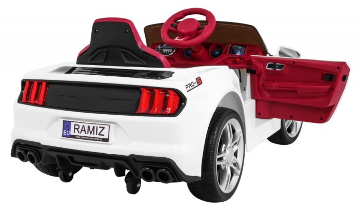 Autko GT Sport na akumulator dla dzieci Biały + Pilot + Wolny Start + Bagażnik + MP3 LED-8 6959 