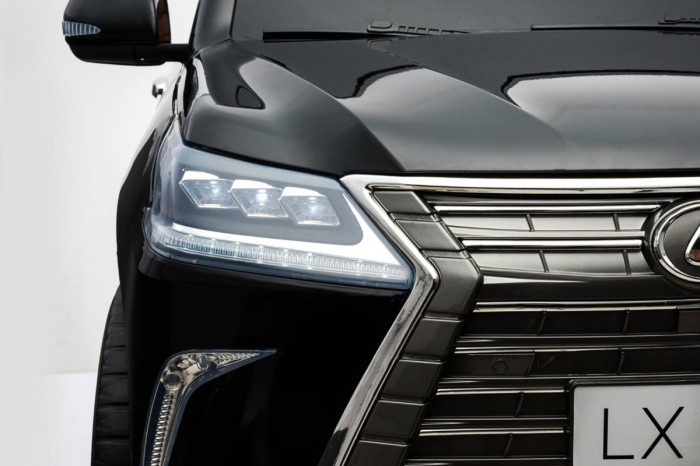 Lexus LX570 Lakierowane Autko dla 2 dzieci Czarny + Pilot + Koła EVA + Radio MP3 LED-14 6985 